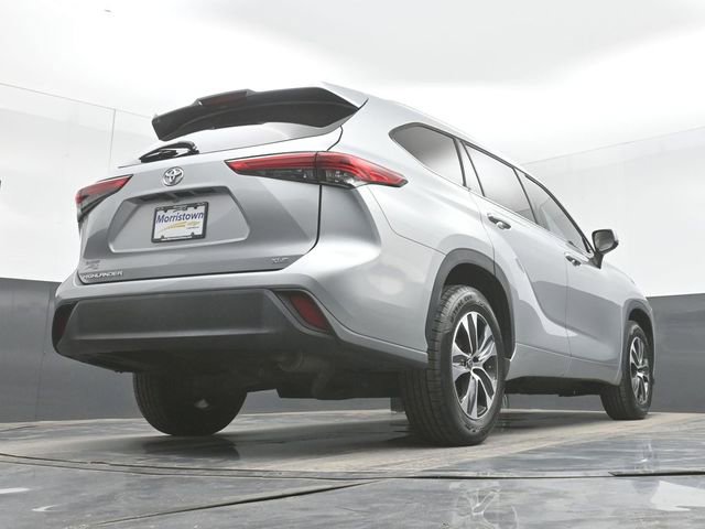 Used 2021 Toyota Highlander XLE image 50