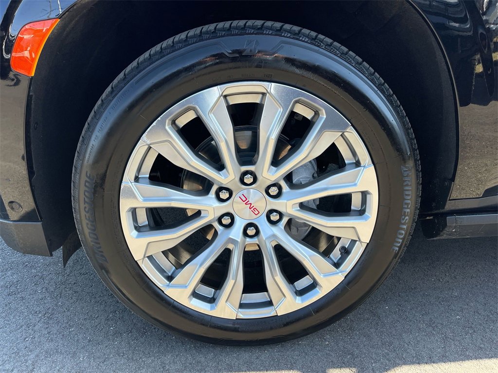 Used 2023 GMC Yukon XL Denali image 38