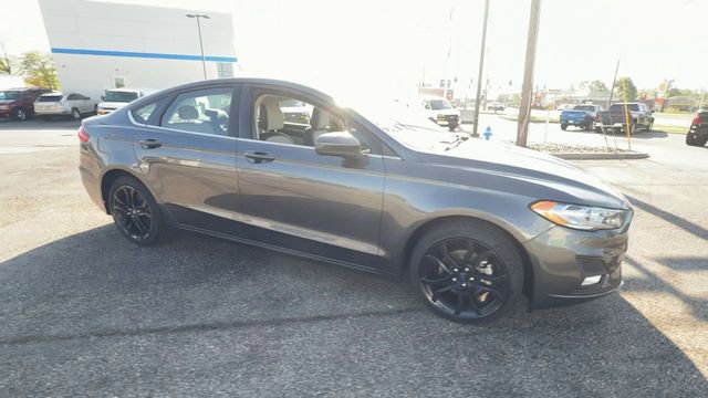 Used 2020 Ford Fusion SE w/ Equipment Group 151A FWD image 9