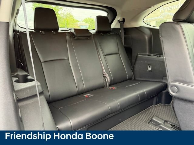 Used 2020 Toyota Highlander XLE AWD/4WD image 48