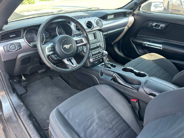 Used 2016 Ford Mustang Coupe RWD image 22