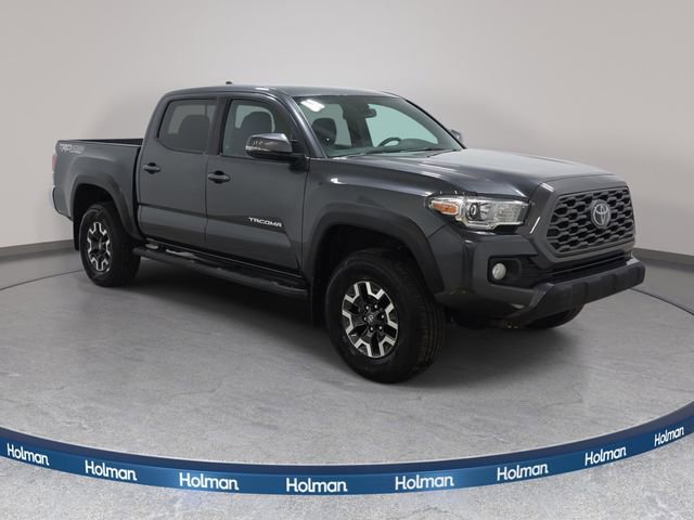Certified 2022 Toyota Tacoma TRD Off-Road AWD/4WD image 3