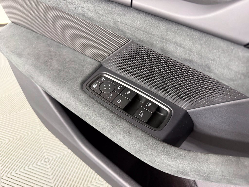 New 2026 Porsche Taycan GTS AWD/4WD image 21