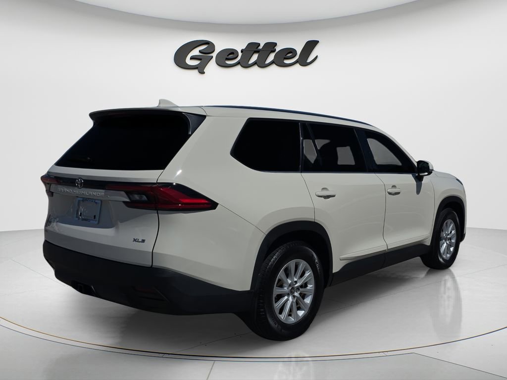 Certified 2024 Toyota Grand Highlander XLE image 5
