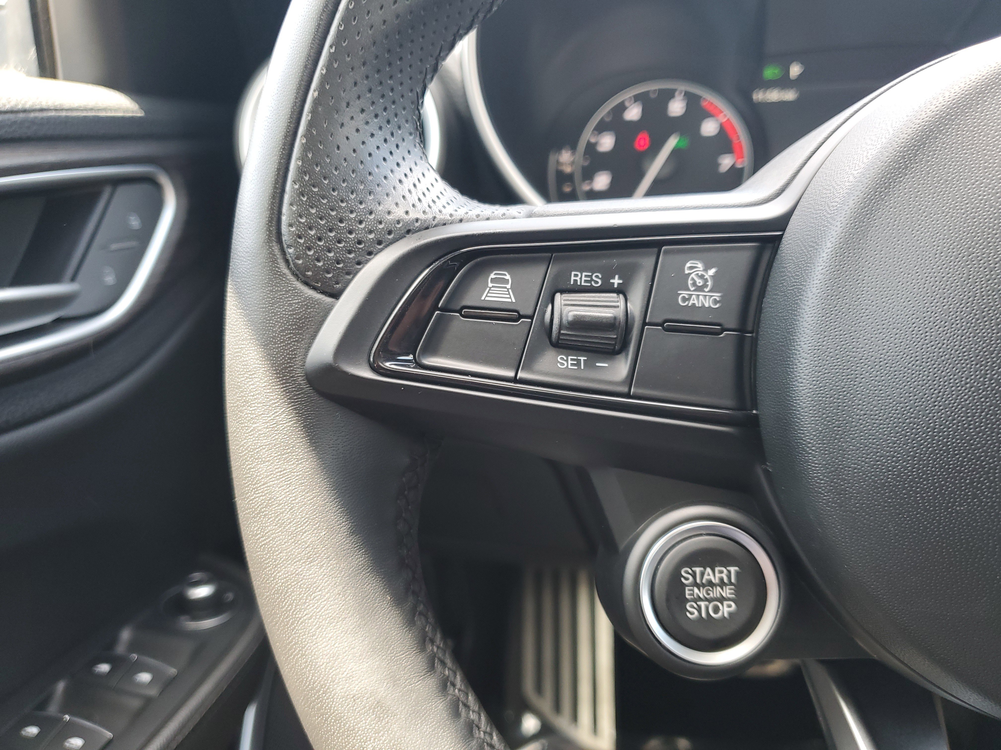 Used 2022 Alfa Romeo Giulia Ti image 17