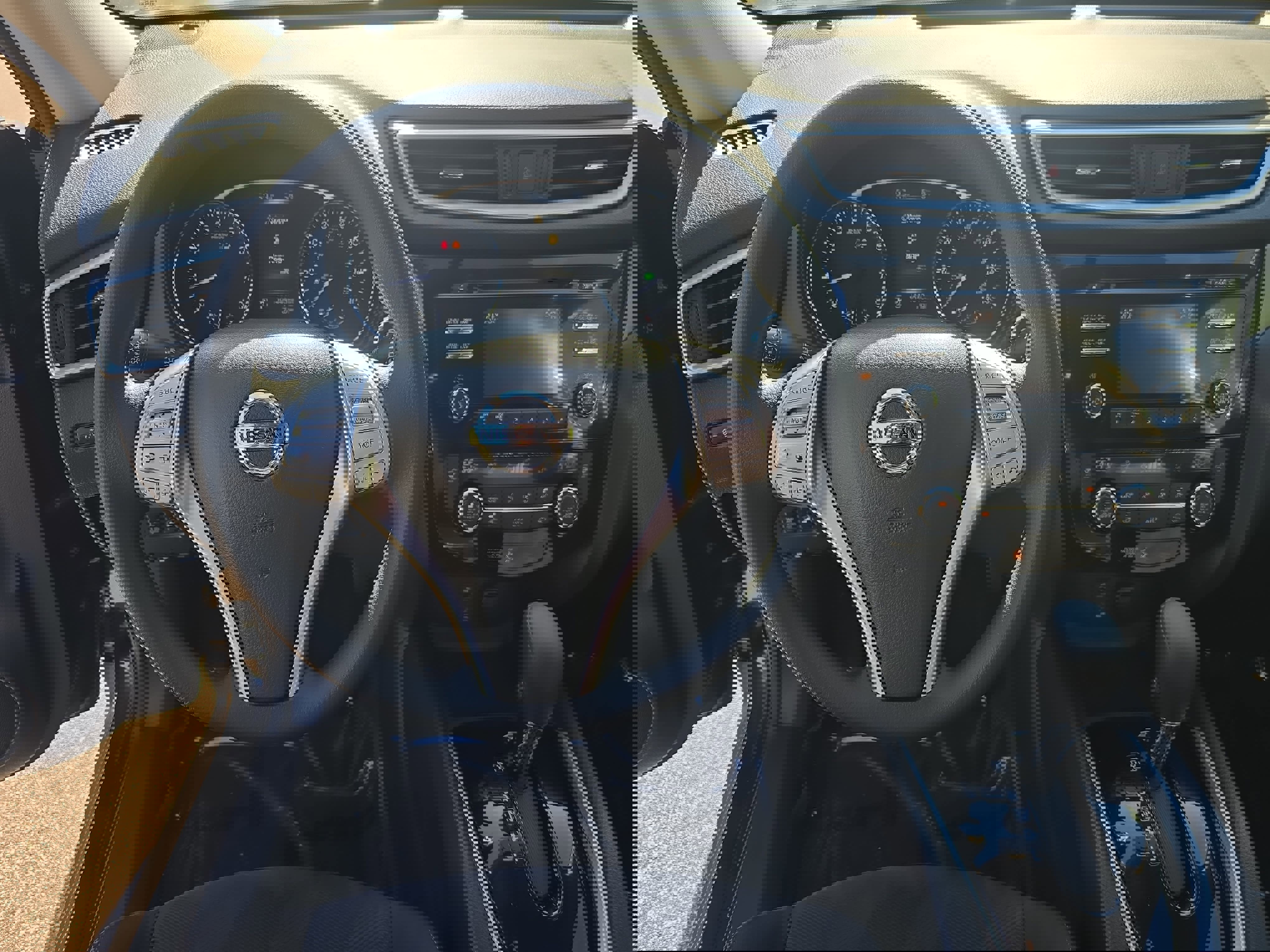 Used 2015 Nissan Rogue SV image 15