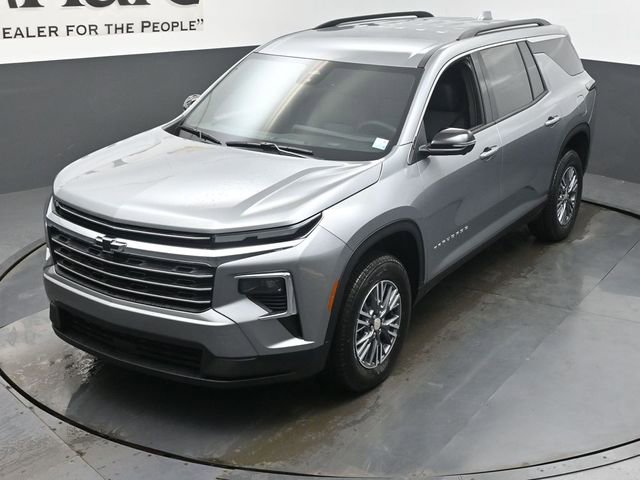 New 2026 Chevrolet Traverse LT w/ Driver Confidence Package AWD/4WD image 24