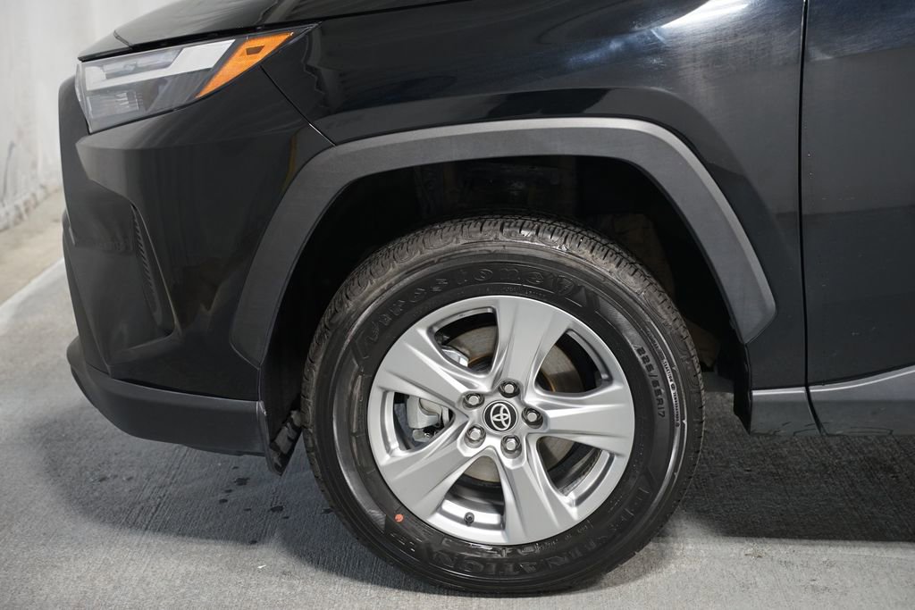 Certified 2025 Toyota RAV4 XLE AWD/4WD image 5
