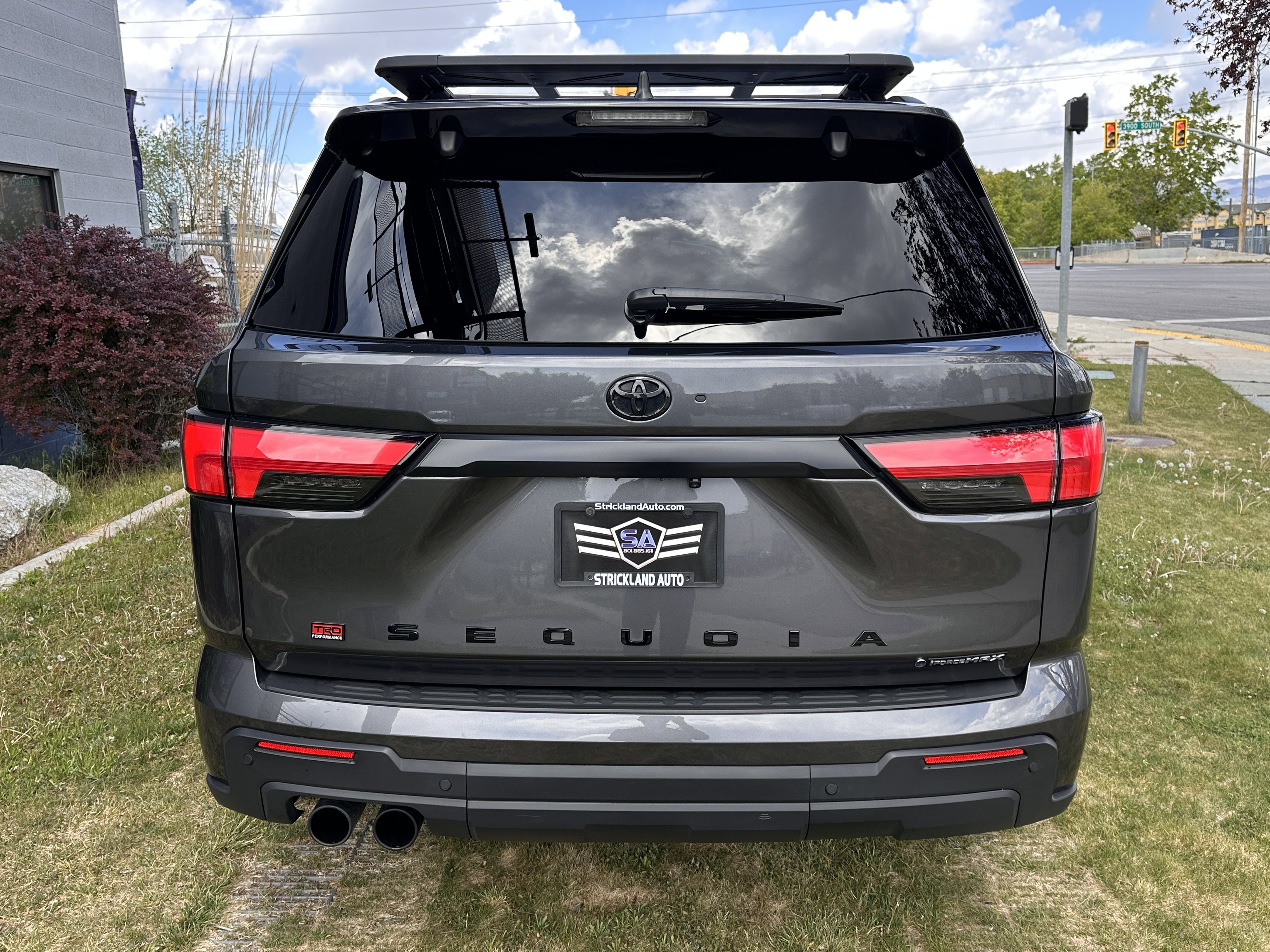 Used 2025 Toyota Sequoia TRD Pro w/ TRD Performance Package (TMS) AWD/4WD image 8