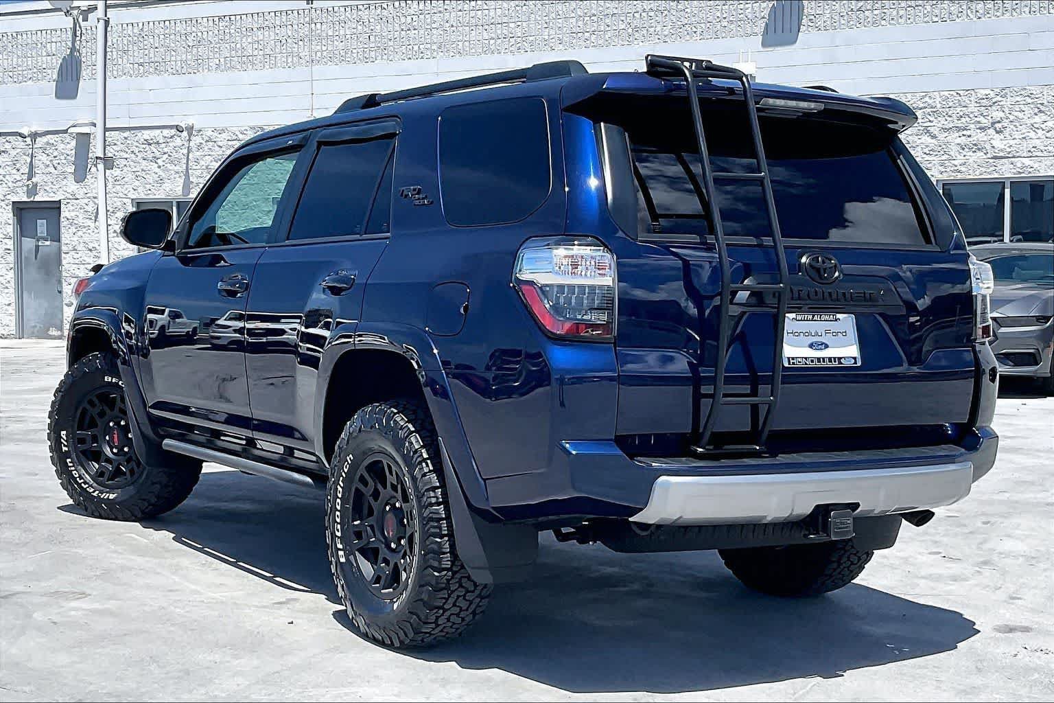 Used 2024 Toyota 4Runner TRD Off-Road Premium w/ Off Road Premium Plus Package AWD/4WD image 4