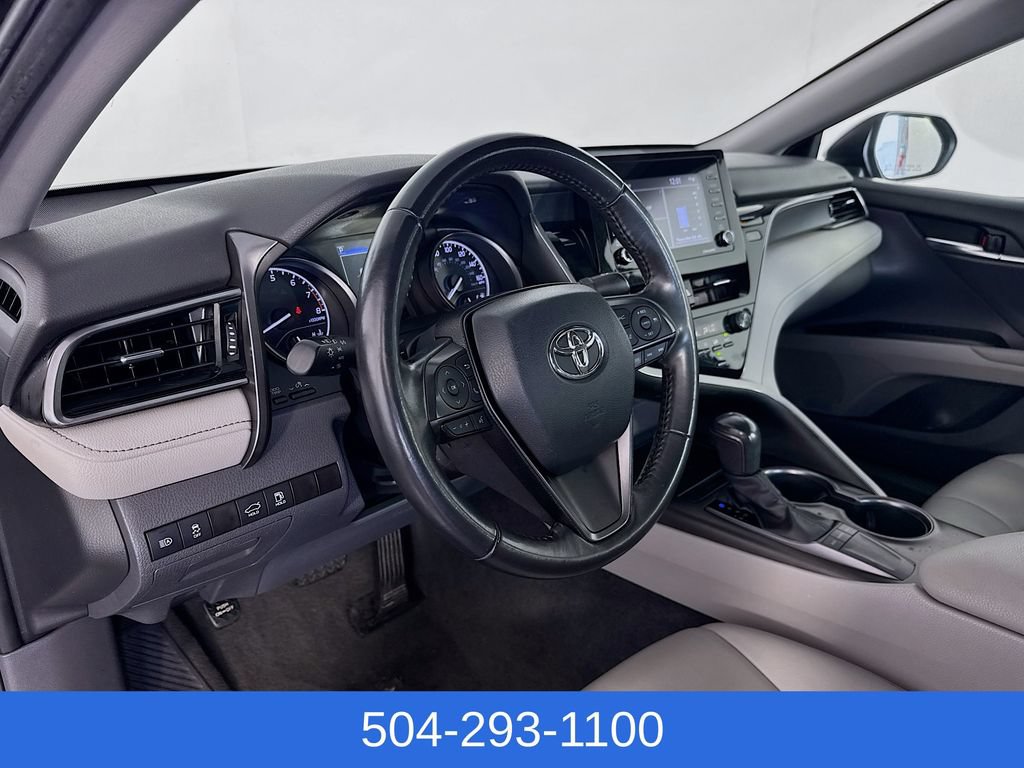 Used 2023 Toyota Camry SE FWD image 11