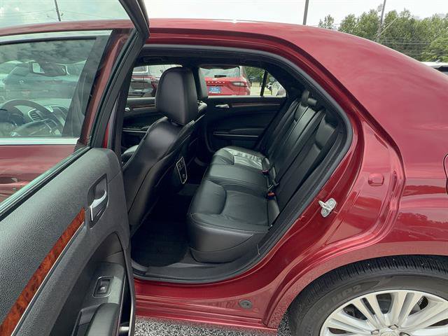 Used 2014 Chrysler 300 AWD w/ Driver Convenience Group image 22