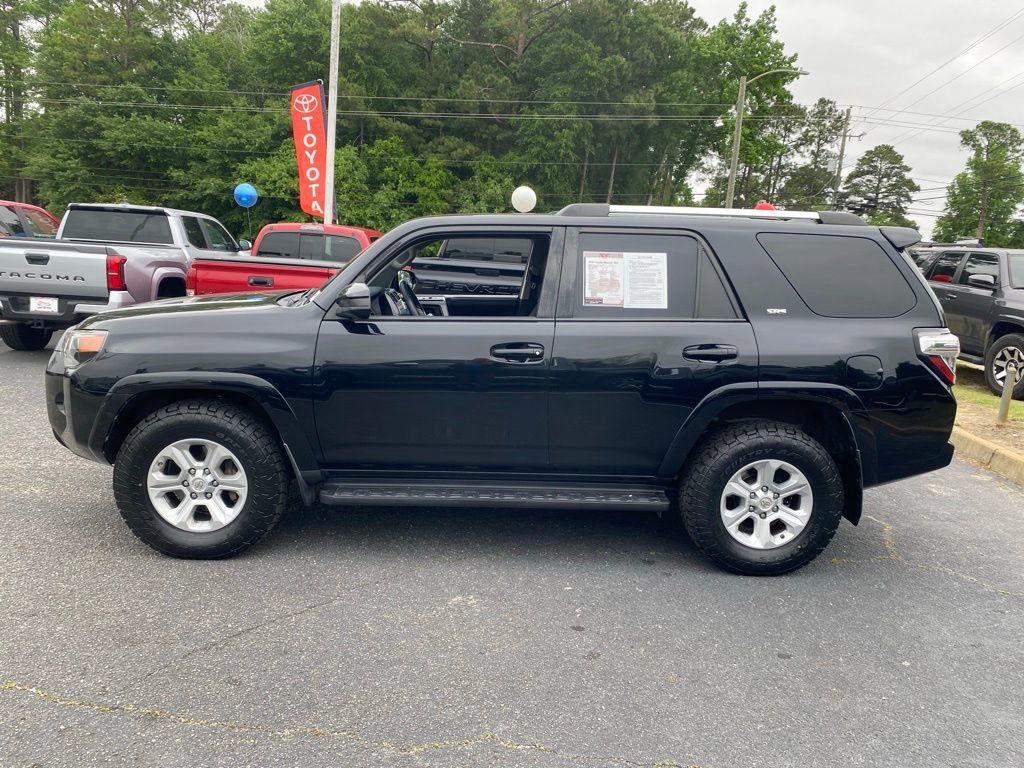 Used 2020 Toyota 4Runner SR5 AWD/4WD image 4