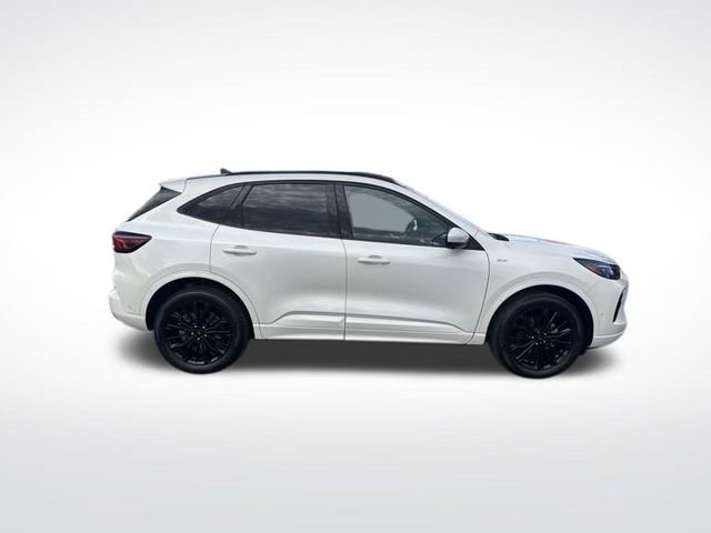 Used 2023 Ford Escape ST-Line Elite w/ Premium Technology Package image 6