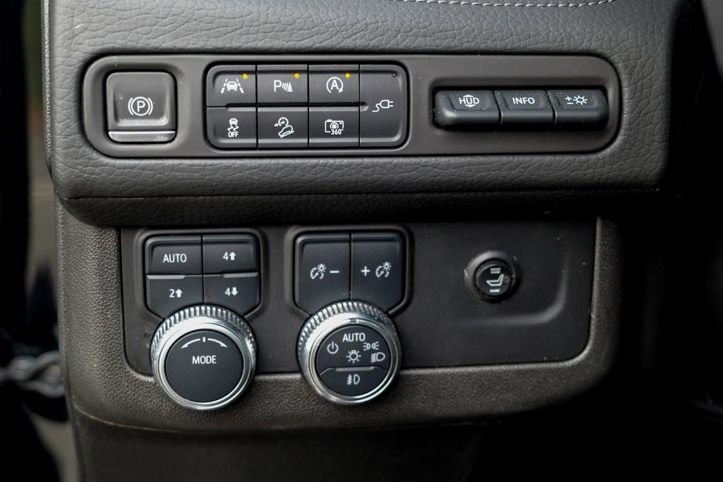 Used 2022 GMC Yukon Denali AWD/4WD image 52