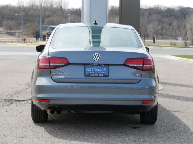 Used 2017 Volkswagen Jetta SE image 6