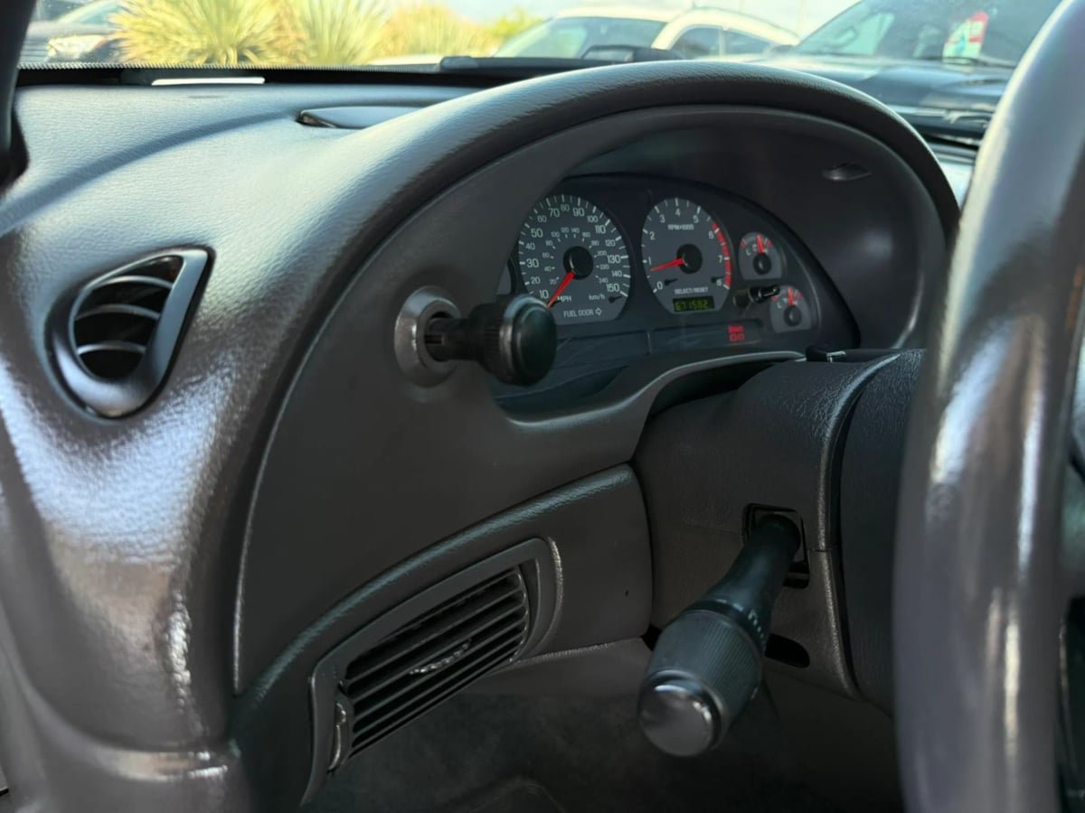 Used 2001 Ford Mustang GT Premium RWD image 35