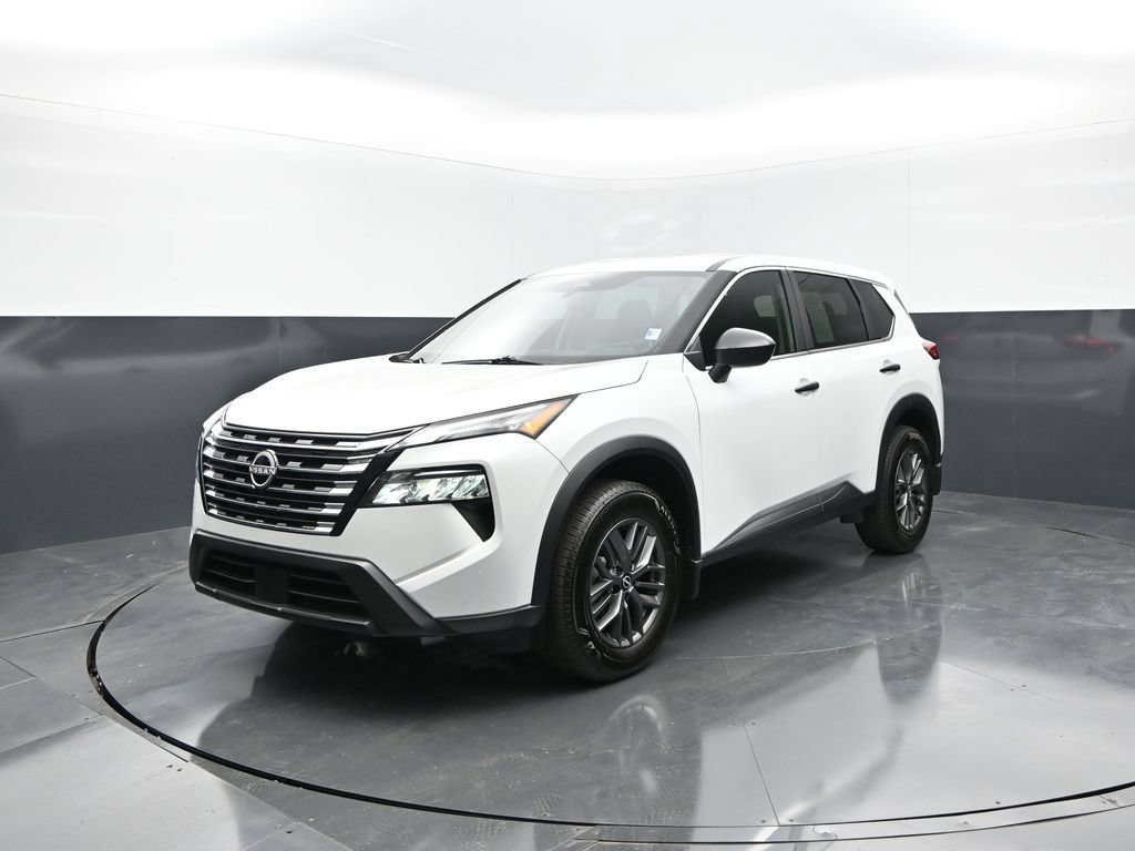 Certified 2025 Nissan Rogue S FWD image 8