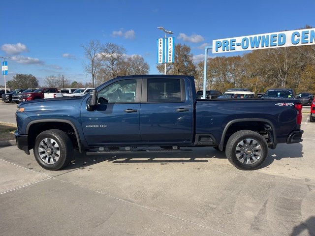 Used 2023 Chevrolet Silverado 2500 Custom w/ Custom Convenience Package image 3