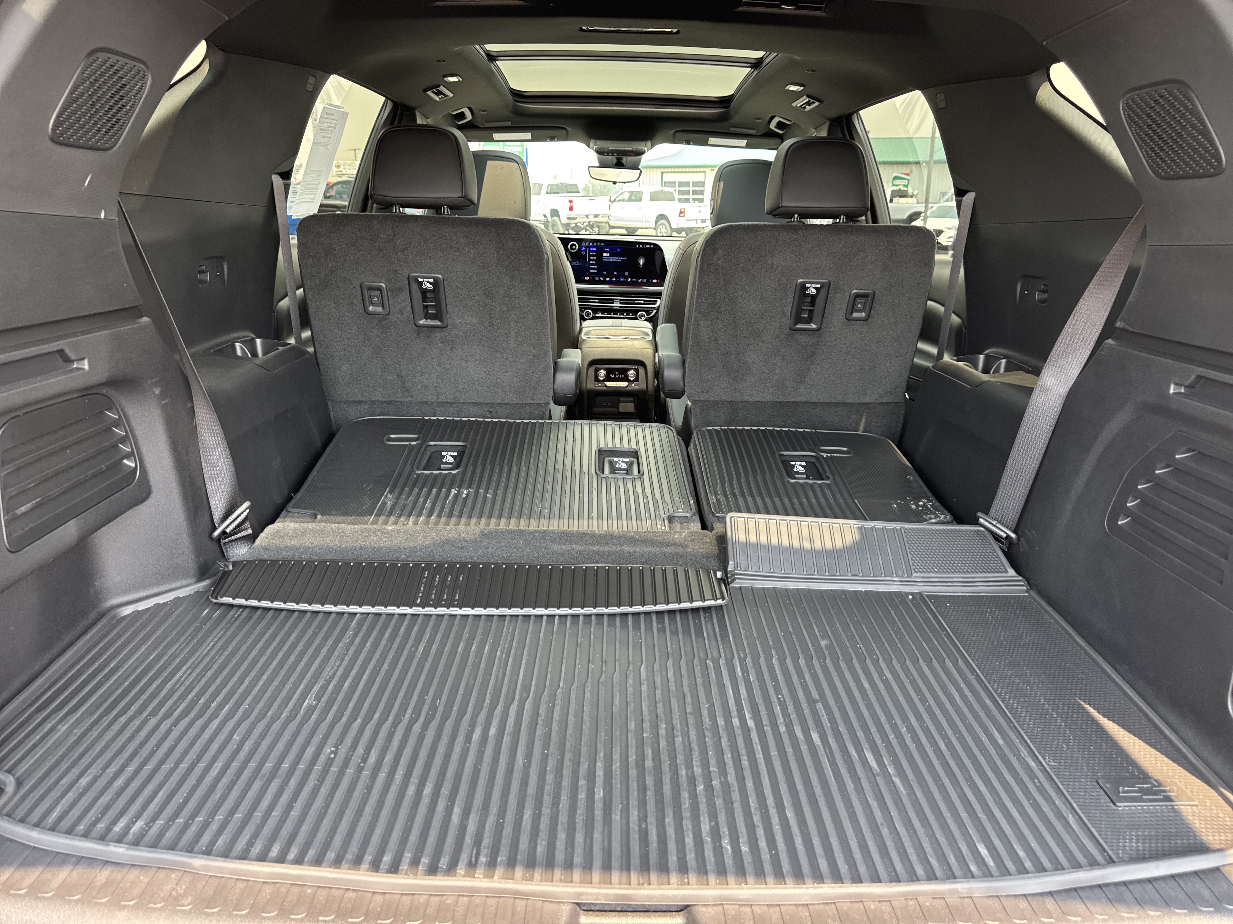 Used 2026 Chevrolet Traverse RS w/ LPO, Floor Liner Package AWD/4WD image 32