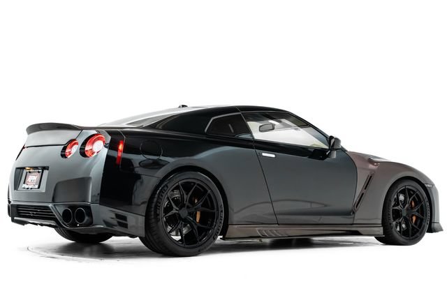 Used 2015 Nissan GT-R Premium AWD/4WD image 4