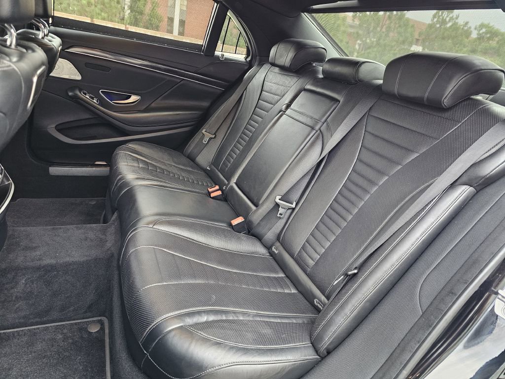 Used 2018 Mercedes-Benz S 560 Sedan image 24