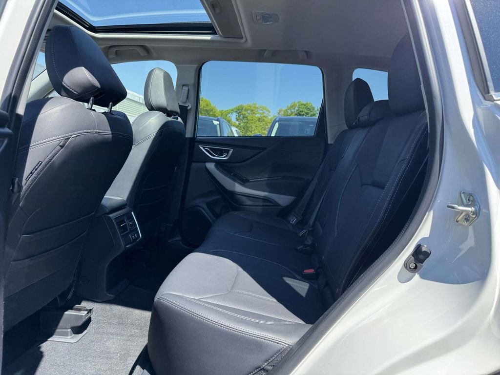 Used 2023 Subaru Forester Limited AWD/4WD image 12