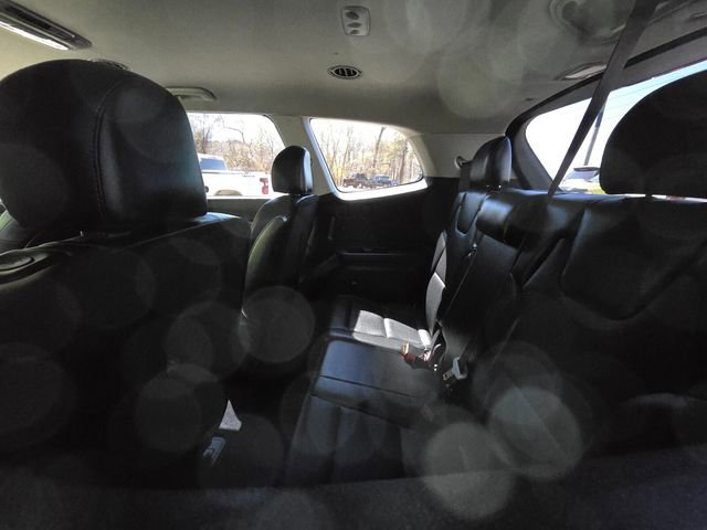 Used 2024 Kia Telluride S image 11