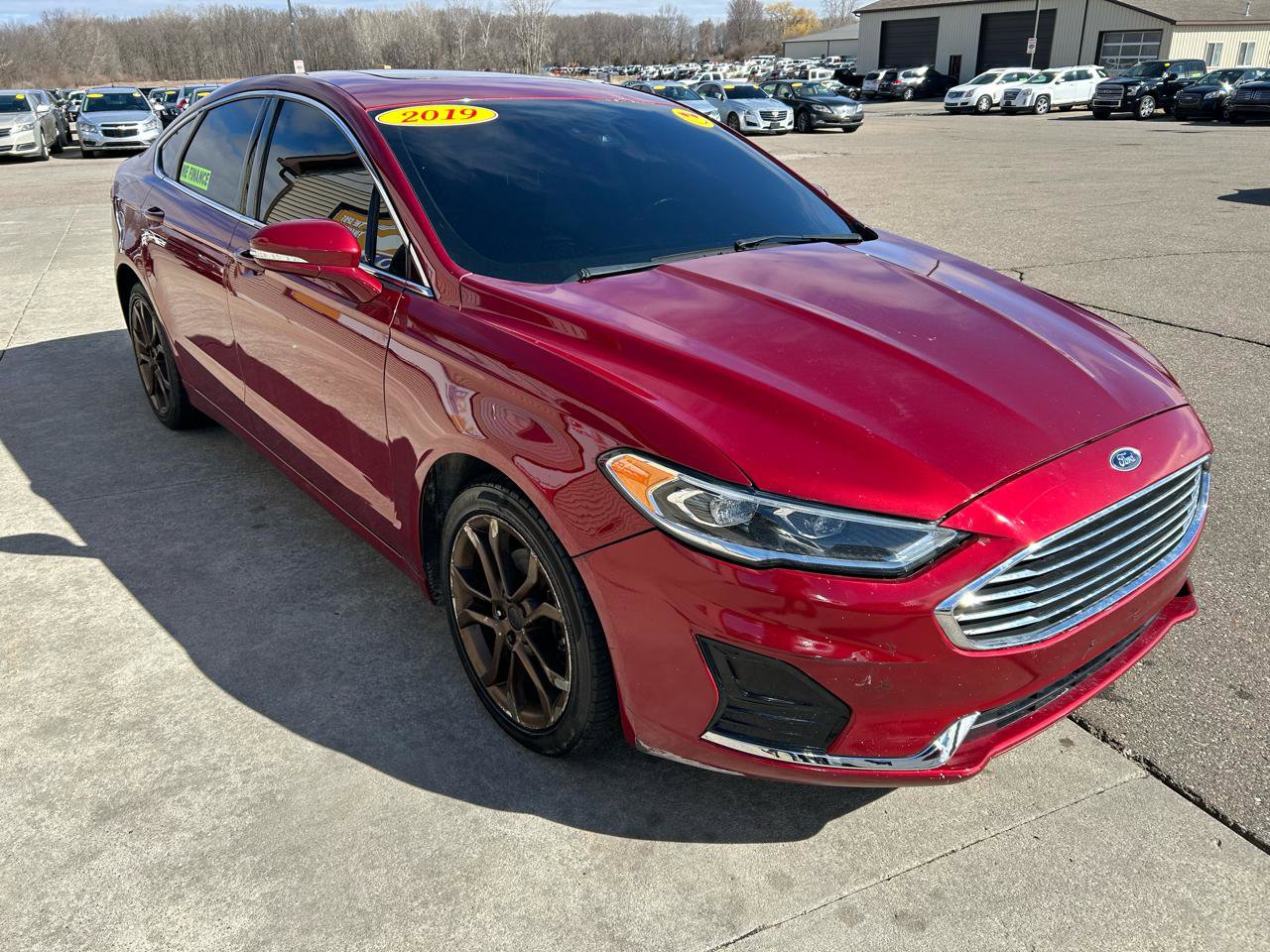 Used 2019 Ford Fusion SEL image 3