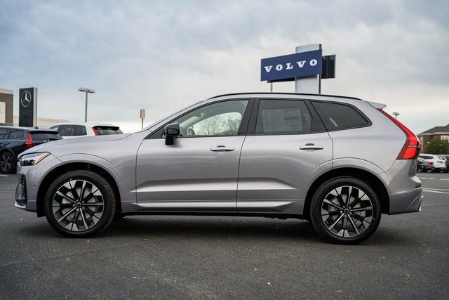 New 2026 Volvo XC60 B5 Plus w/ Protection Package Premier image 4