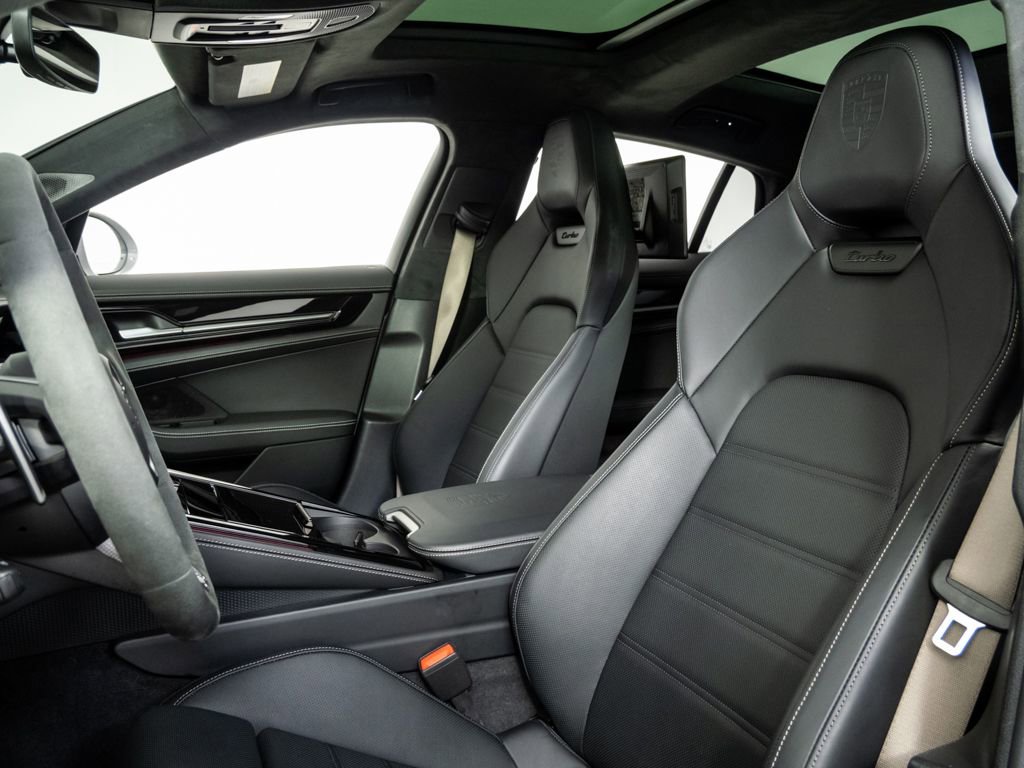 Certified 2025 Porsche Panamera Turbo image 5