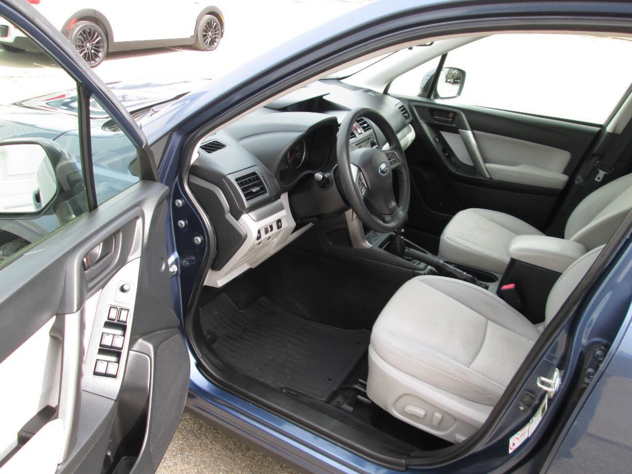 Used 2014 Subaru Forester 2.5i Premium image 14