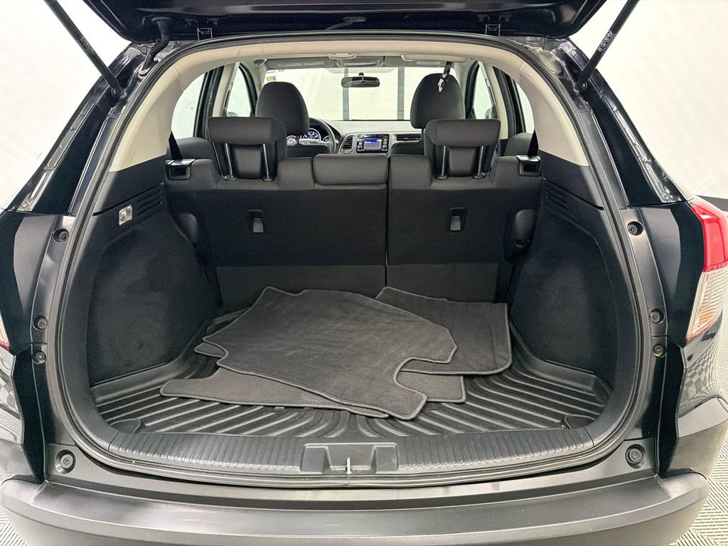 Used 2021 Honda HR-V LX image 18