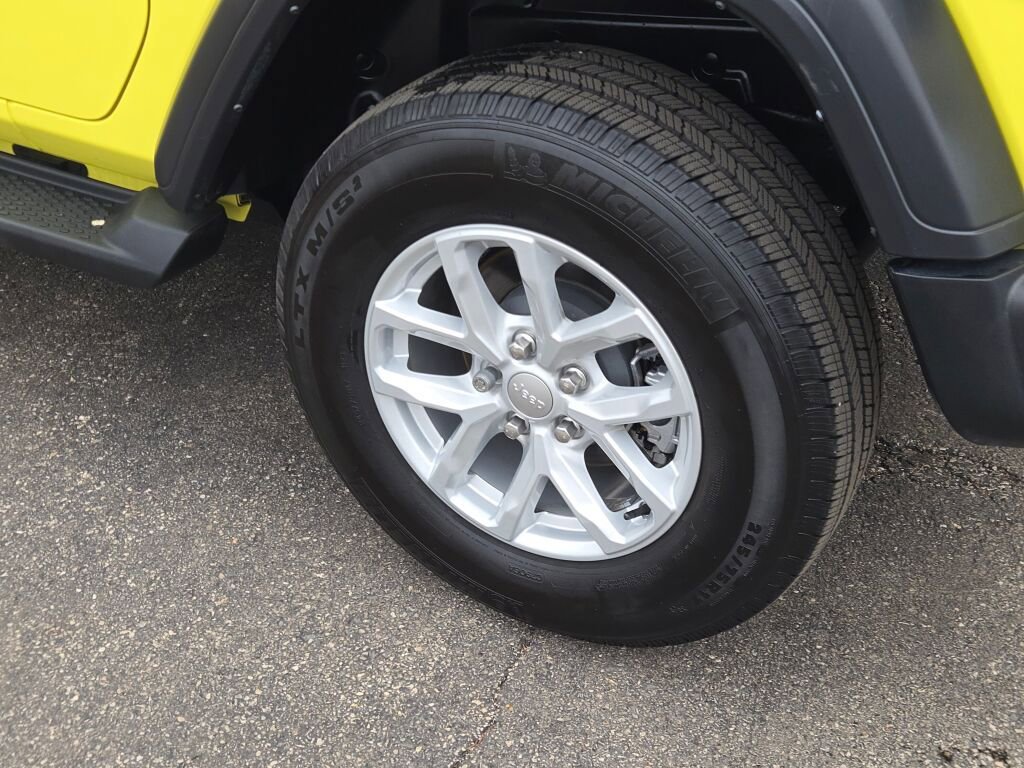 Certified 2023 Jeep Wrangler Sport S image 12