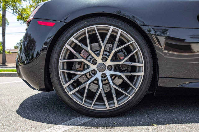 Used 2014 Audi R8 V10 w/ Full Leather Package AWD/4WD image 64