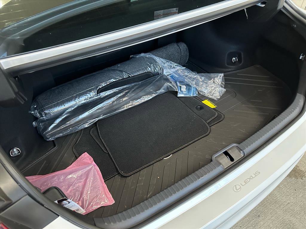 Used 2024 Lexus ES 350 Ultra Luxury image 18