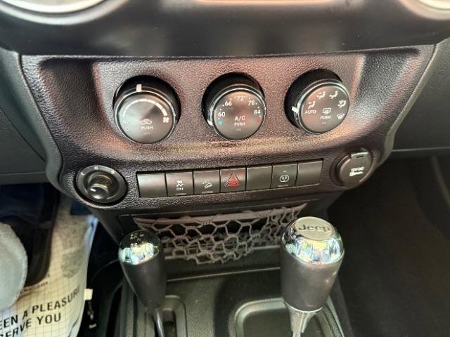 Used 2017 Jeep Wrangler Sahara AWD/4WD image 21
