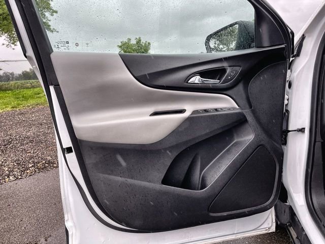 Used 2020 Chevrolet Equinox LS w/ LS Convenience Package image 22