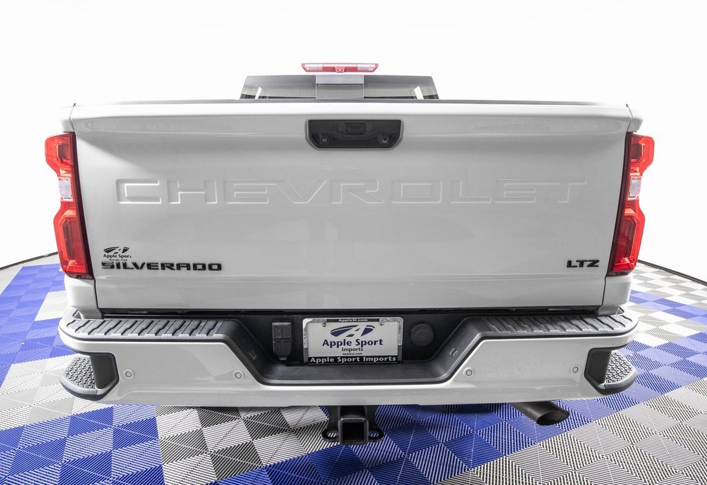 Used 2024 Chevrolet Silverado 2500 LTZ w/ LTZ Plus Package image 5