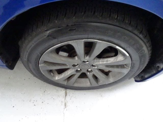 Used 2015 Chrysler 200 Limited FWD image 22