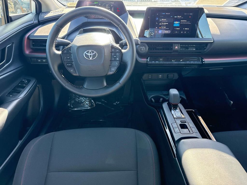 Used 2024 Toyota Prius Prime SE image 9