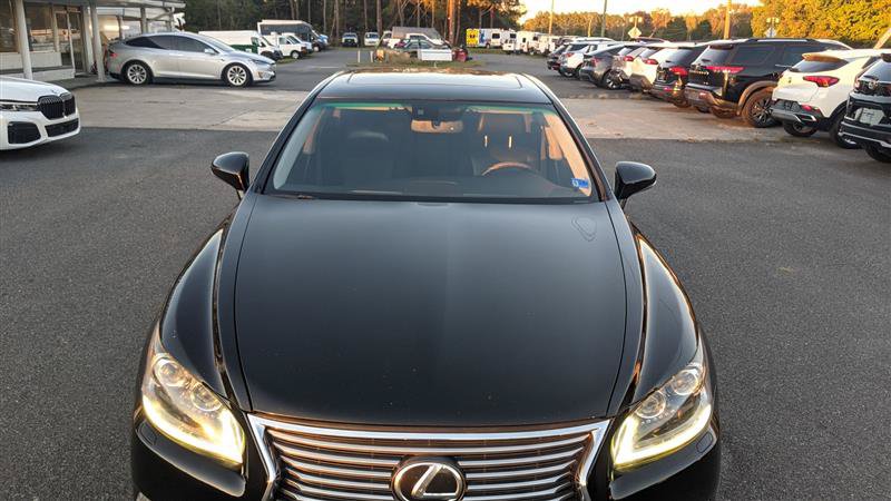 Used 2013 Lexus LS 460 AWD w/ Comfort Pkg image 21