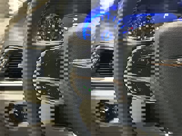 Used 2022 Chrysler Pacifica Touring-L image 17