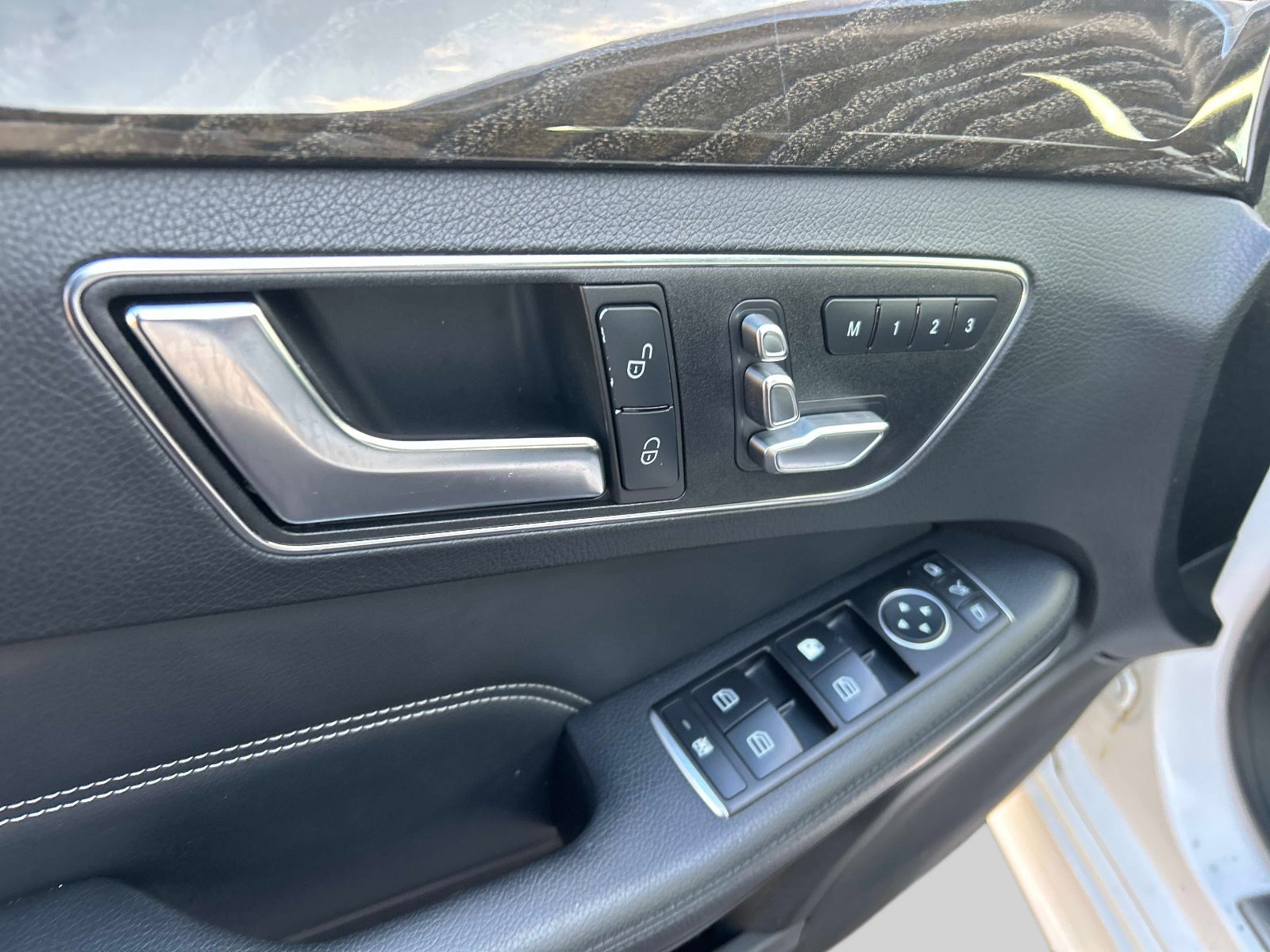 Used 2016 Mercedes-Benz E 350 Sedan image 20