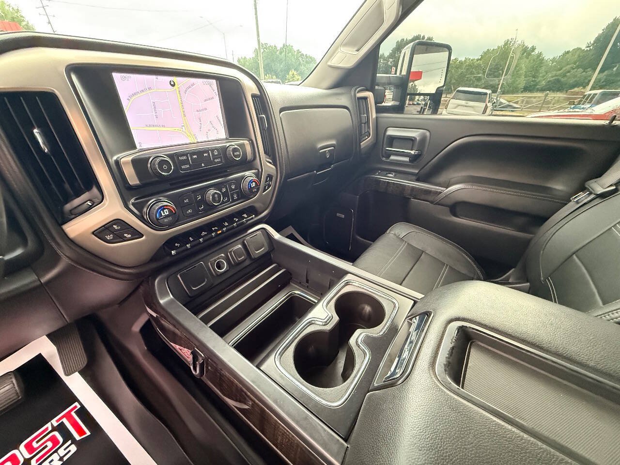 Used 2015 GMC Sierra 2500 Denali w/ Duramax Plus Package AWD/4WD image 33