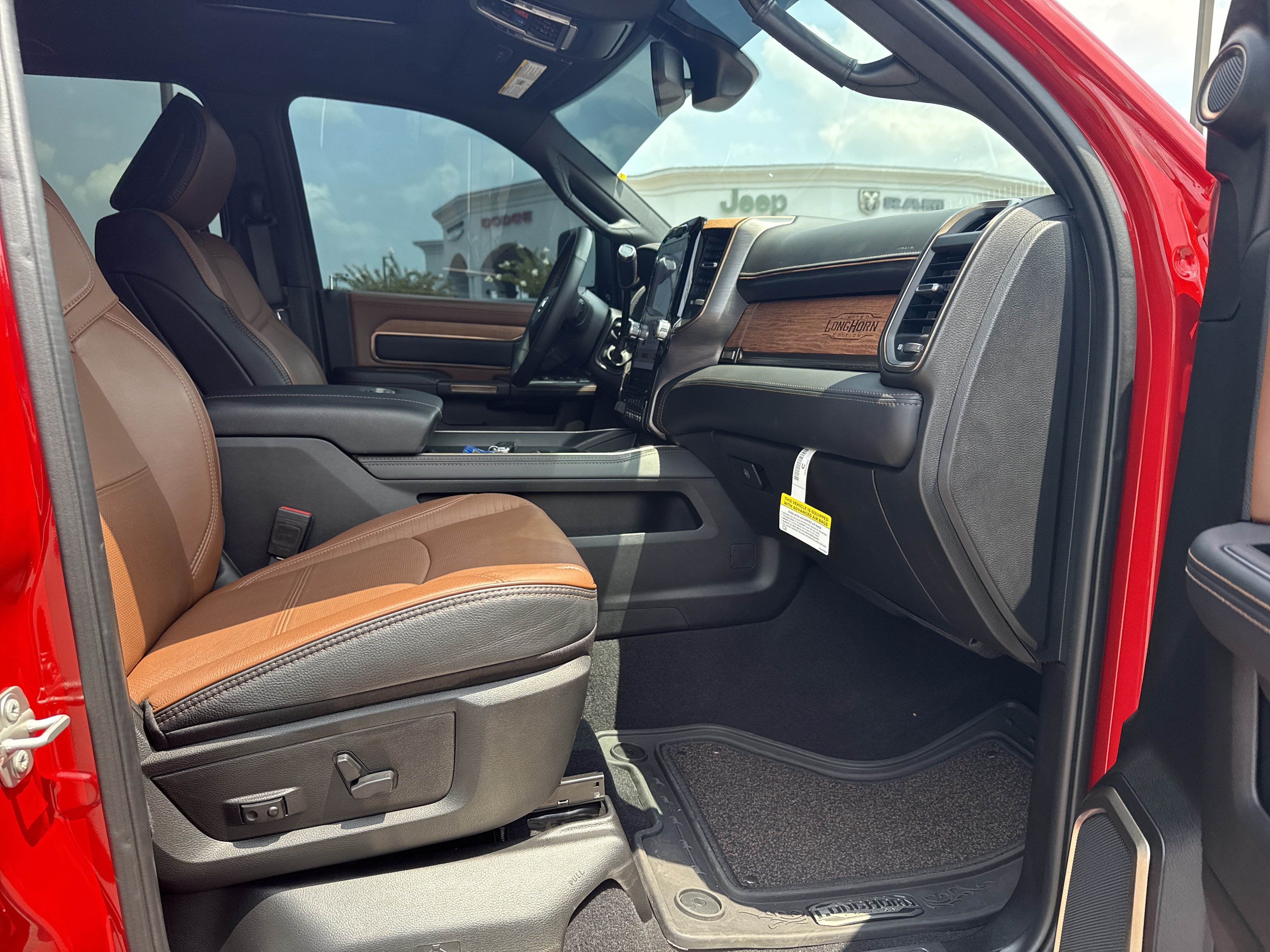 Used 2024 RAM 2500 Limited w/ Towing Technology Group AWD/4WD image 13