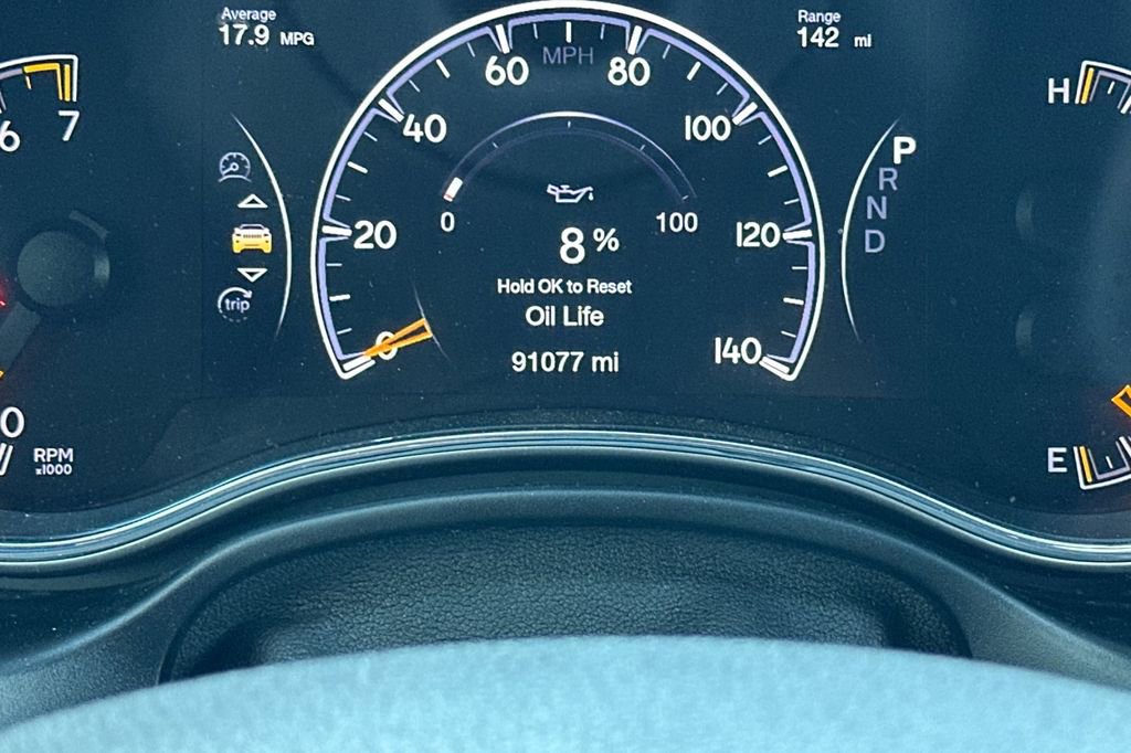 Used 2018 Jeep Grand Cherokee Laredo AWD/4WD image 27