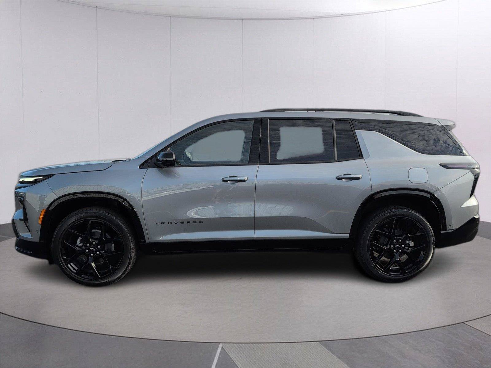 New 2026 Chevrolet Traverse RS w/ LPO, Floor Liner Package FWD image 6