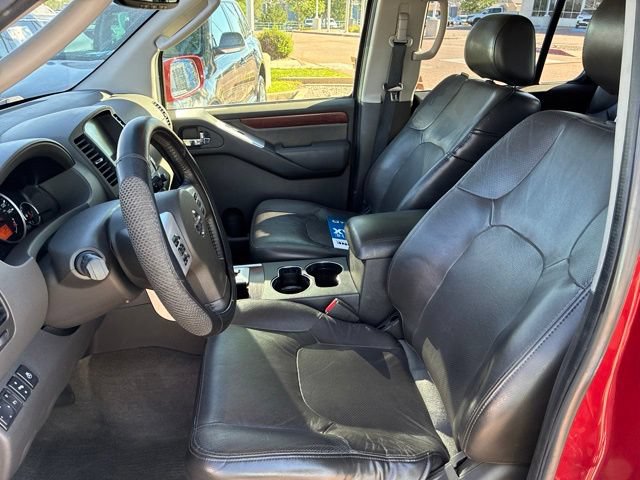 Used 2008 Nissan Pathfinder LE AWD/4WD image 5