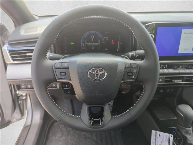 Used 2026 Toyota Camry SE w/ Multimedia Upgrade Package FWD image 14